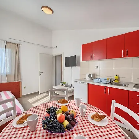 Apartment Ticic *